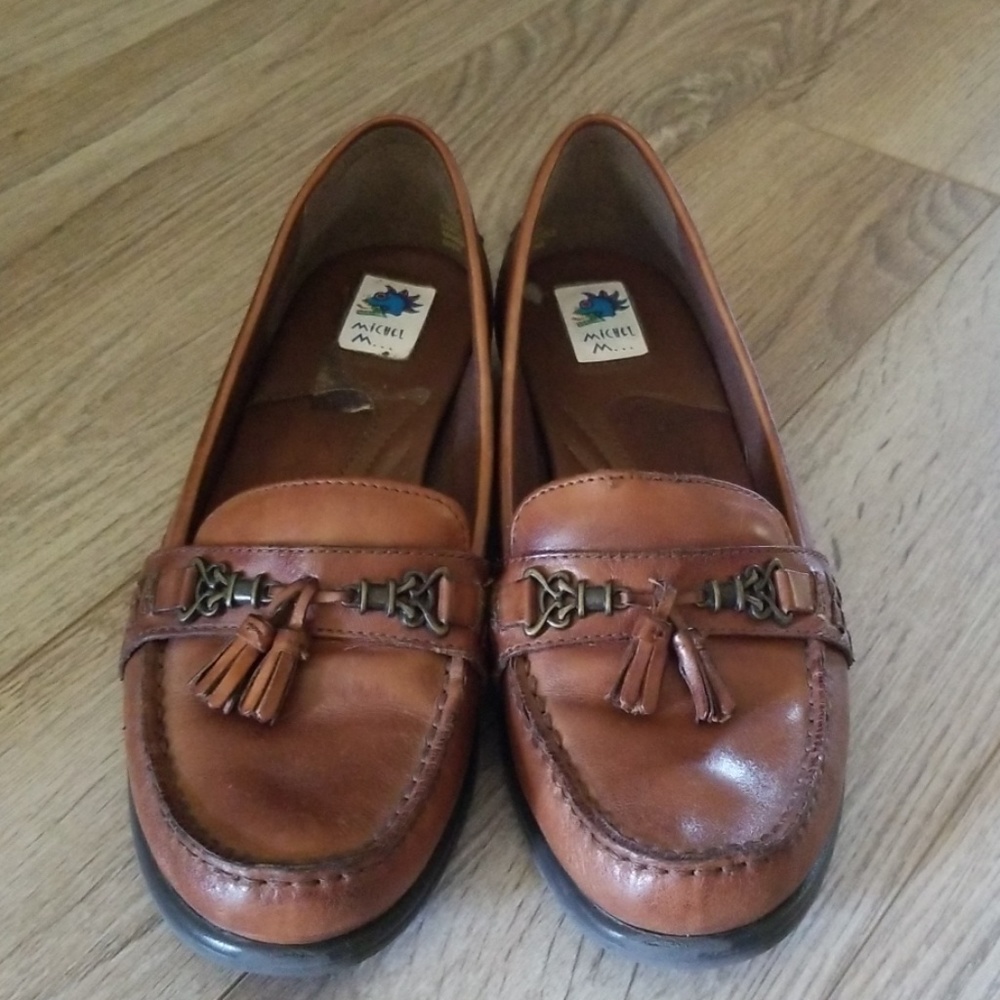 Brown tassel loafers
